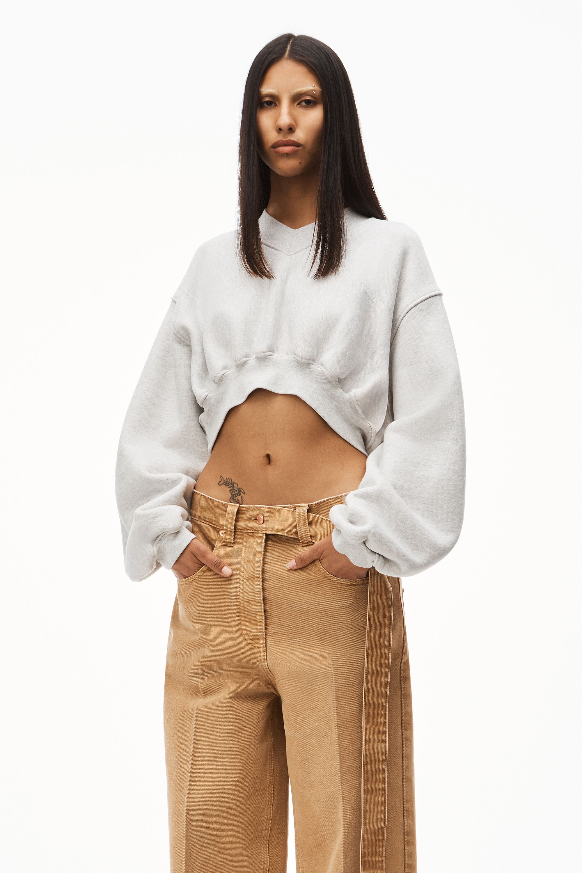 alexanderwang V-NECK CROPPED PULLOVER 