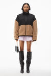 alexander wang 双面长摇粒绒尼龙拼接背心 camel/black